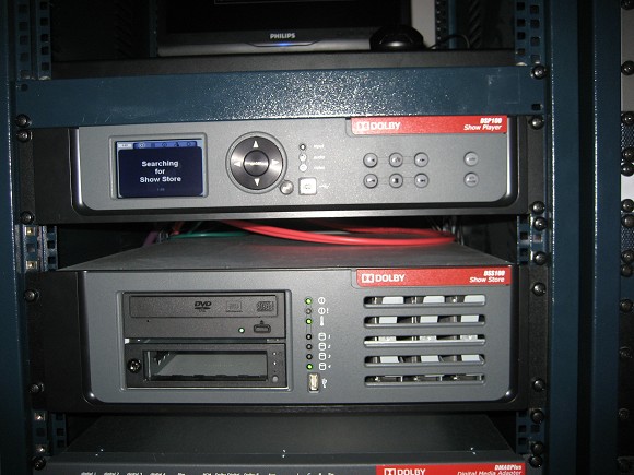 il server DOlby DSP100 e lo ShowStore DSS100