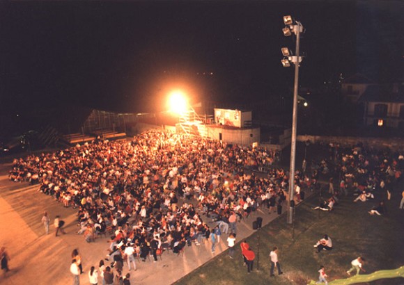 Arena 1998 - Il Maxischermo per la prima di Armageddon